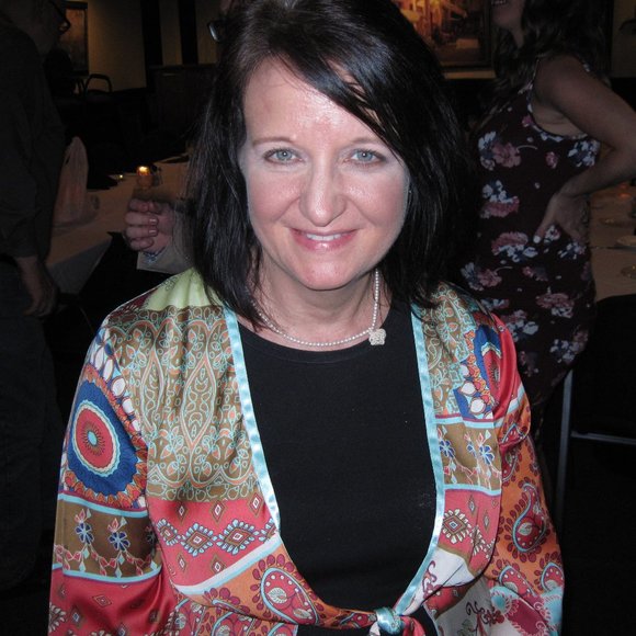 Meet your Posher, Wendy - Picture 1 of 5